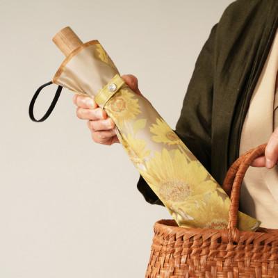 ふるさと納税 都留市 絵おり(向日葵・イエロー)槙田商店の傘職人が作る大人にぴったりの上品な日本製の晴雨兼用婦人婦人折傘 |  | 01