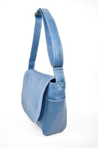【minca】栃木レザーのショルダーバッグ01M 斜め掛け A4サイズ ソフトな手触り/Shoulder bag 01/M/ブルー　538