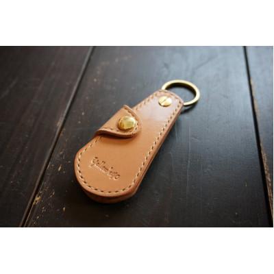 ふるさと納税 鹿屋市 完全オリジナル【ベンズレザー】の牛革を使った靴べら(リング付)　1732