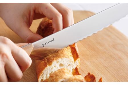 H17-41 ◇貝印 パン切りナイフ pas mal（パマル） WAVECUT 240mm （AB5630）