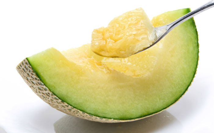 【先行予約】【6月中旬から順次発送】　タカミメロン 2から3玉　愛媛県大洲市/西山青果　 [AGAR022]