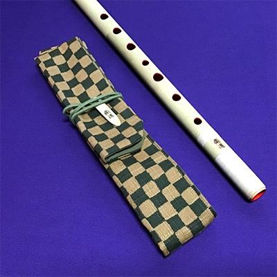 ふるさと納税 甘楽町 篠笛楽遂　ドレミ調六笨調子(B♭調)天地彫込み籐巻仕上げ、笛袋と篠製こはぜ付。 |  | 03