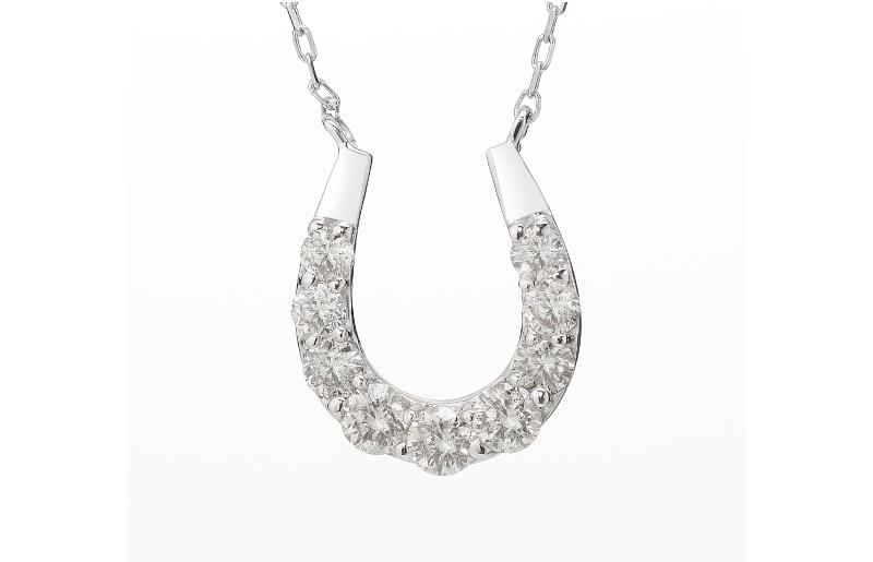 アルカンシェル K18WG ダイヤ馬蹄ペンダント（計 0.2ct）【鑑別書付き ジュエリー プレゼント ギフト ファッション アクセサリー 贈り物 贈答 お祝い 記念日】 J010-4