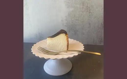 グルテンフリーチーズケーキ専門店の「バスクチーズケーキ」（12cm）冷凍　