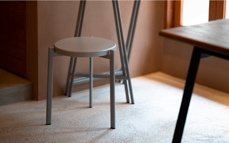 東大阪発大手メーカーの製造工場が作る家具【KOSEN】 スツール(スエードライトグレー)