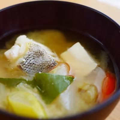 ふるさと納税 訓子府町 糀屋のすずらんみそ 450g×2袋(半粒・こし各1袋)北海道オホーツク産大豆 |  | 03