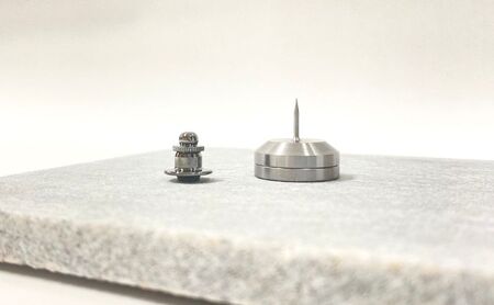 ～香りを纏う～  ALMA Aroma Pins 雑貨 ファッション アクセサリー ピンバッチ アロマオイル 持ち運び おしゃれ ジャケット お守り ボタン  mat black