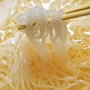 国産牛 もつ鍋 みそ味2人前×2セット(計4人前) 〆はマルゴめん 吉富町/株式会社マル五[BGAC019]