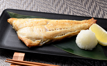【無添加】 ホッケ 塩干し 手作業 加工 (2枚入り 1パック)×4袋セット ほっけ 切り身 魚 肴 ご飯のお供 おつまみ 魚介 三陸 岩手県 三陸 三陸山田 山田町 冷凍 佐々木商店 YD-982