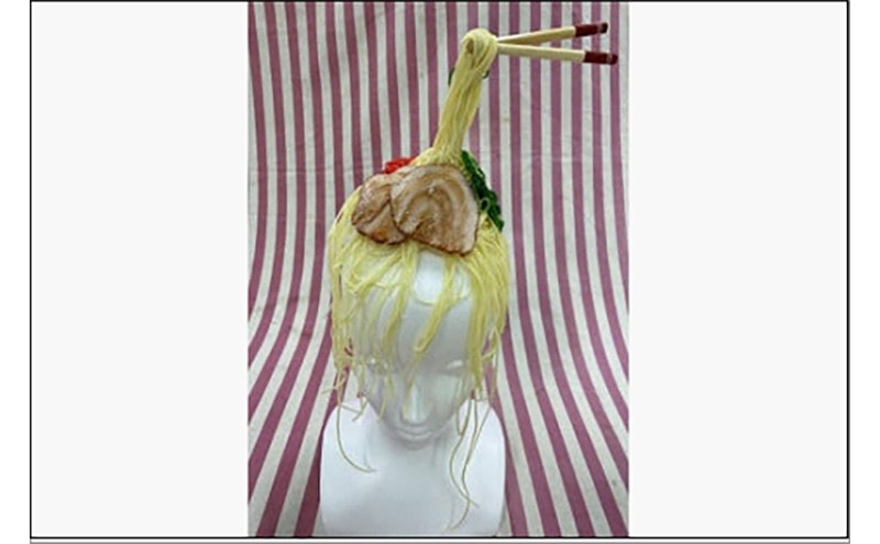 
食品サンプルの【博多豚骨ラーメンな帽子】
