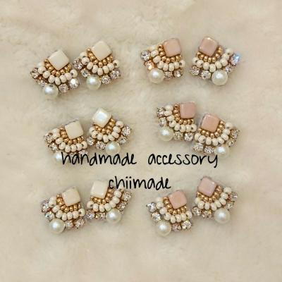 ふるさと納税 三宅町 ビーズ 刺繍 ひし形 : イヤリング  黒 ジュエリー アクセサリー chiimade
