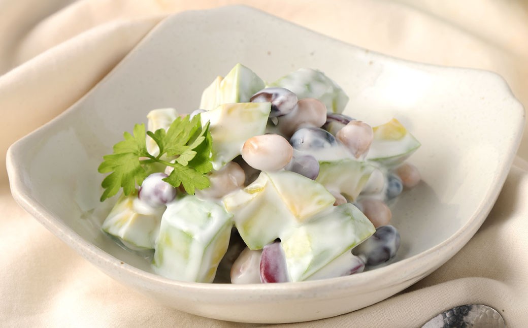 【定期便4回】球磨の恵みヨーグルト（加糖、砂糖不使用） 各1kg 計2パック