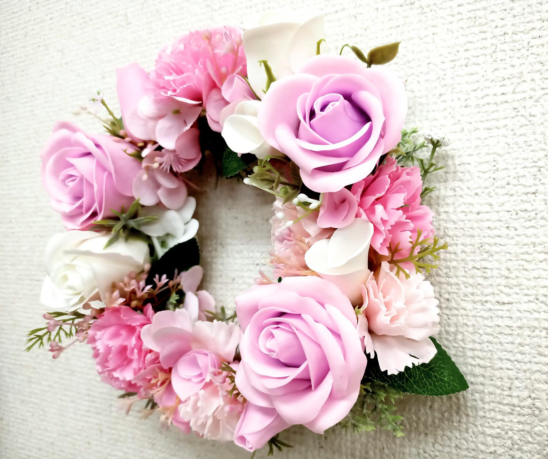 新宿フラワークラフト体験工房 香りを付けられる、フラワーアロマリース作り