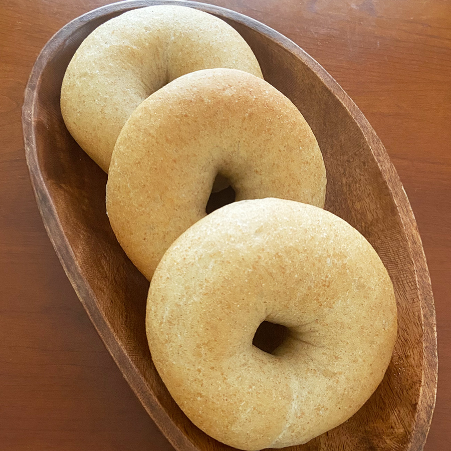 [ふわもちベーグル] 8種 18個セット (プレーン・黒糖・全粒粉・クミン・チョコ・ブルーベリークリームチーズ・おたのしみ)｜パン 冷凍 朝食 保存食 手作り もちもち 低カロリー 冷凍パン おやつ 