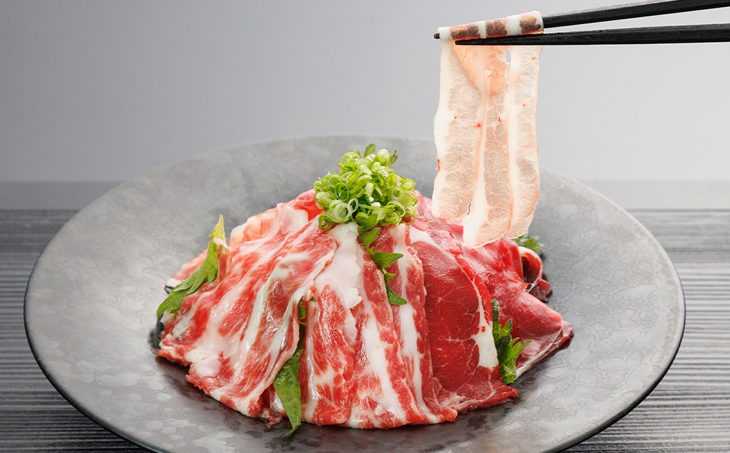 【桜屋】新感覚！極薄スライス「花びら馬刺し」3種盛り300g（専用醤油付き 150ml×1本） 