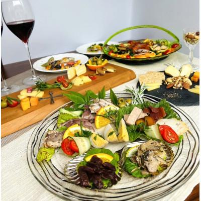 ふるさと納税 由利本荘市 白・赤ワインの「マリアージュ」燻製セット 計5種類 |  | 02