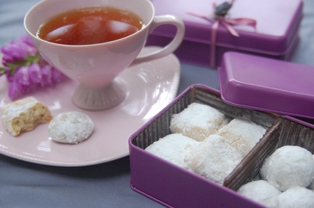 プティ・サブレ缶『茜（あかね）空』 サブレ 焼き菓子 ビスケット 詰合せ セット 9個入り スノーボール チーズサブレ ほうじ茶 アーモンド チーズ ギフト スイーツ お菓子 洋菓子 贈答品 プレゼン