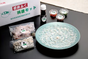 【ふるさと納税】【先行予約/10月より順次配送】【着日指定】冷蔵でお届け！若狭ふぐ料理セット 4人前【配送不可地域：北海道・沖縄・離島】 小浜市 / 民宿なかじま [BFBH002]