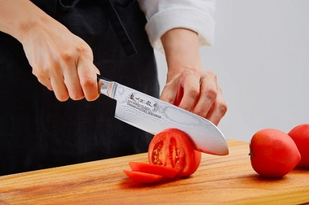 【濃州正宗作　ダマスカス三徳包丁（シェフタイプ）】　70年以上の歴史ある工場がつくる本格派のダマスカス包丁 H30-37