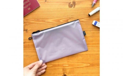 【ラベンダー】A6が入るとっても軽いナイロンフラットポーチ（マチなし）旅行用や化粧品にも