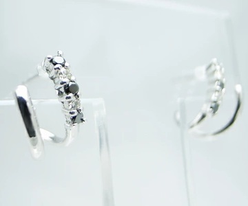 ピアス 天然 ダイヤモンド ブラック ダイヤモンド 0.14ct ペア フープ SIクラス【K18WG】P-06（KRP）G66-1412