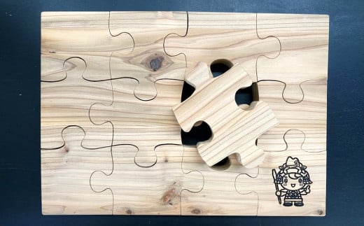 
手づくり木製パズル(12ピース)【知育玩具 手づくり パズル 木製パズル 積み木 体に優しい 無塗料 オブジェ インテリア プレゼント ギフト お祝い】 A8-C052007
