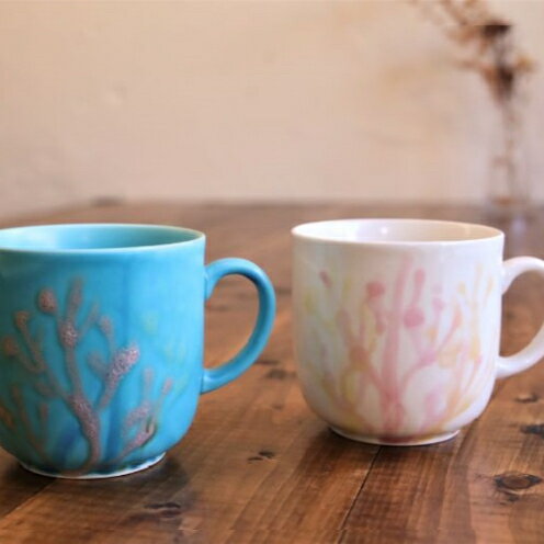 【ふるさと納税】【datta.沖縄南の島陶芸工房】珊瑚カップ 青色x純白（ペアセット）