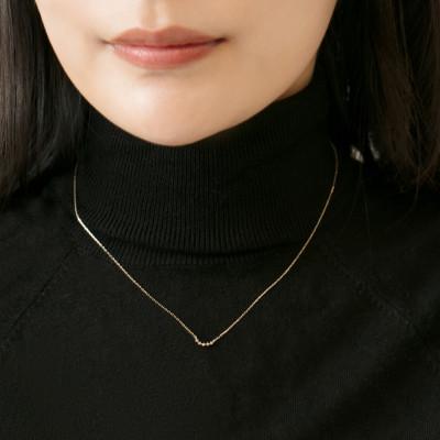 ふるさと納税 大津市 【18金 ダイヤモンドネックレス】大人の輝き 華奢で上品な毎日ジュエリー 大大人気 カーブデザイン |  | 02