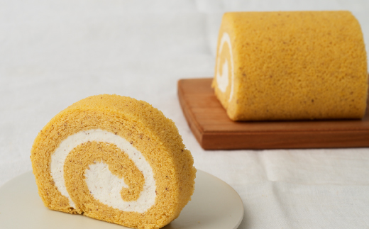 【プレミアム米粉ロールケーキ】神埼菱の実ロール【グルテンフリー 保存料不使用 贈り物 お歳暮 お中元 お祝】(H053296)