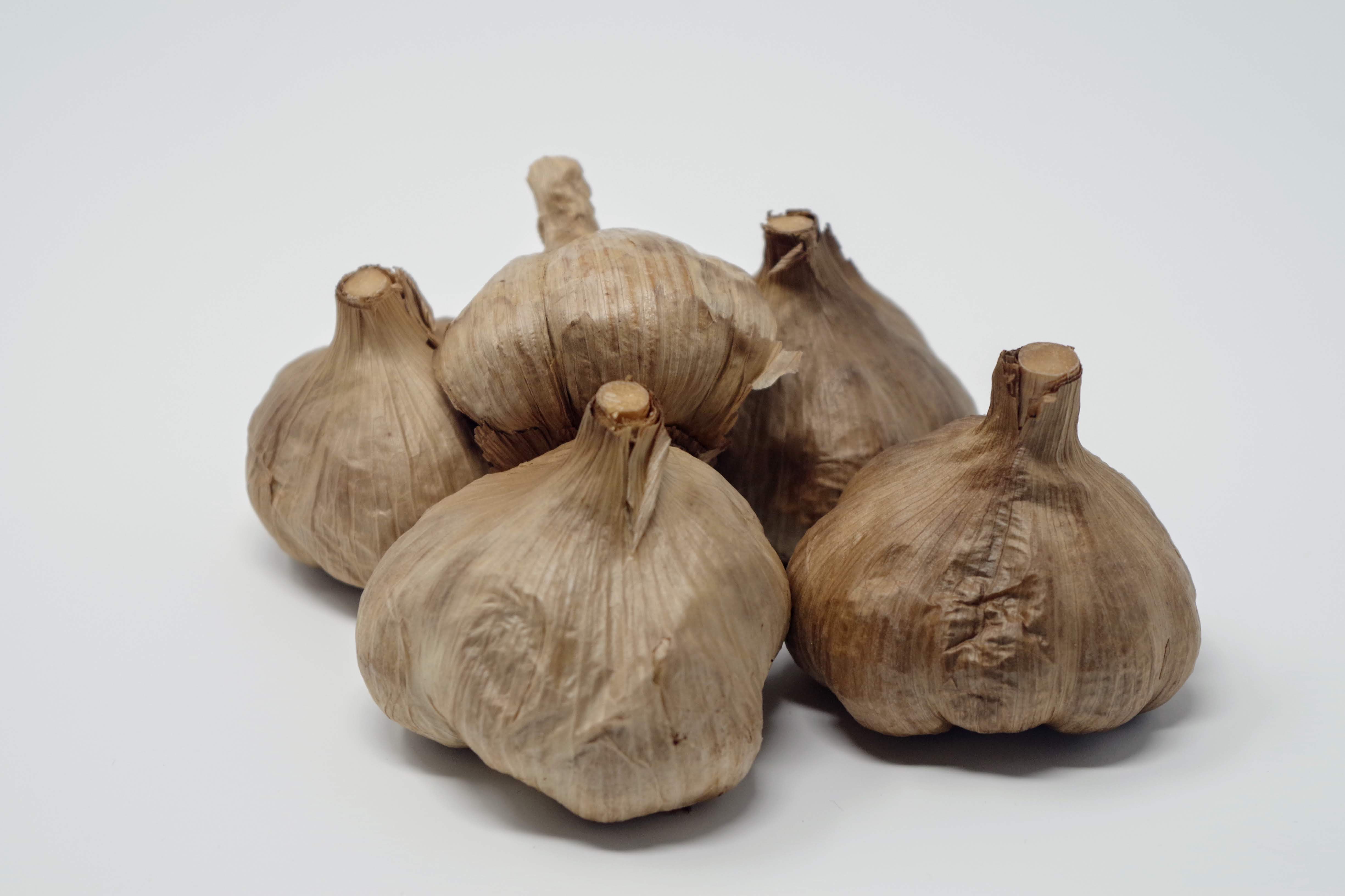 M180　熟成黒にんにく３個入り