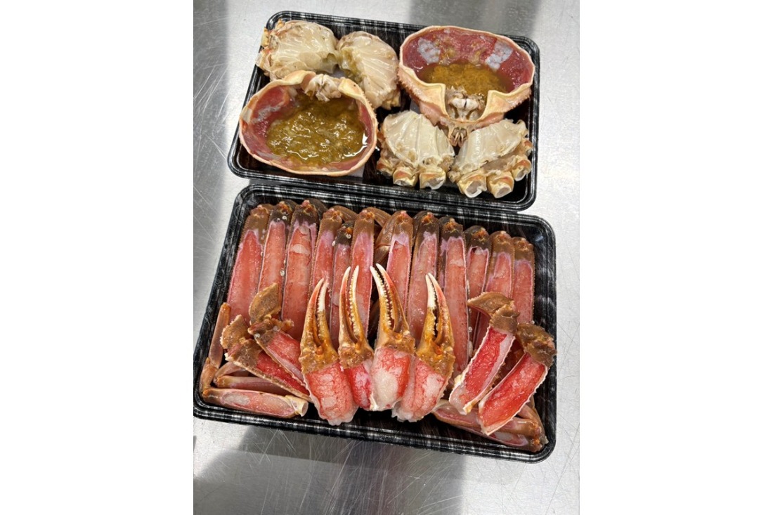焼き蟹セット（本ズワイガニ900g～1kg×2杯分／蟹味噌付き・カニだし付き）　NJ00012