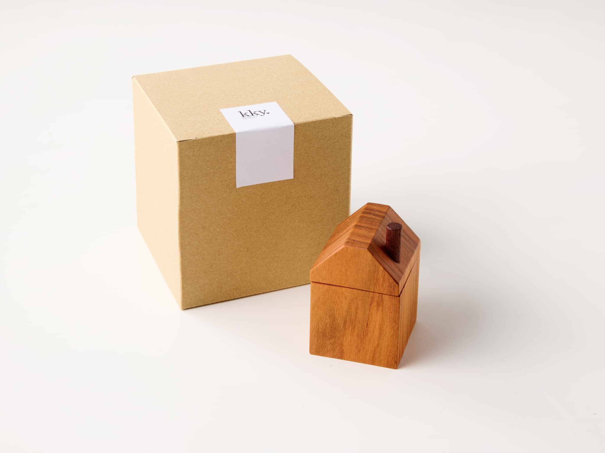 えんとつ屋根のおうち型 乳歯ケース 木製 乳歯入れ Teeth Chimney House 記念品 成長記録 子ども用 出産祝い 入学祝い ギフト 北欧風 ハンドメイド インテリア雑貨 小牧市 送料無料