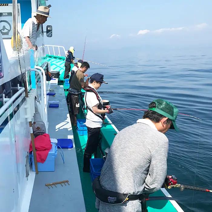 【第三新生合同丸】お手軽！釣り船体験コース(平日限定6時間1名様) [0040-0009]