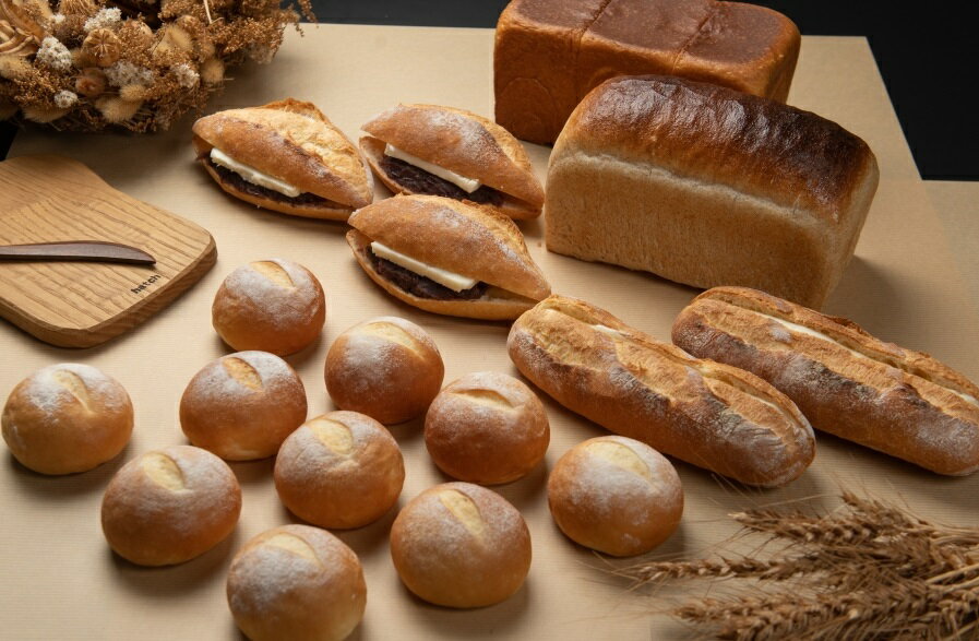 【ふるさと納税】YP-01　よしぱんの地元素材をたっぷり使った5種パンセット 鳥取県 鳥取県産 大山町 大山 冷凍パン パン 詰め合わせ 食パン 要冷凍 リベイク