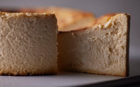 PATISSERIE ASAKO IWAYANAGI 特製 バスクチーズケーキ 【直径12cm 濃厚 チーズケーキ スイーツ デザート 洋菓子 ケーキ お取り寄せ グルメ ギフト プレゼント 贈り物 