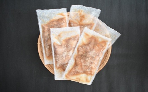 1パック95gの食べ切りサイズで、お茶碗1杯分の海鮮丼にちょうどいい量。忙しい日の食事や夜食にもおすすめです。