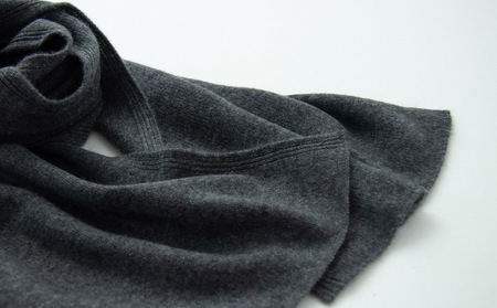 【UTOカシミヤ】天使のマフラー〈ミディアムチャコール〉（UTO）　マフラー カシミヤ カシミア マフラー カシミヤ カシミア マフラー カシミヤ カシミア マフラー カシミヤ カシミア マフラー カ