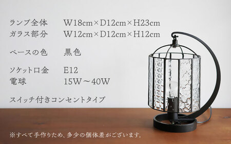 Nijiiro Lamp のステンドグラスのテーブルランプ ストライプ【1425974】