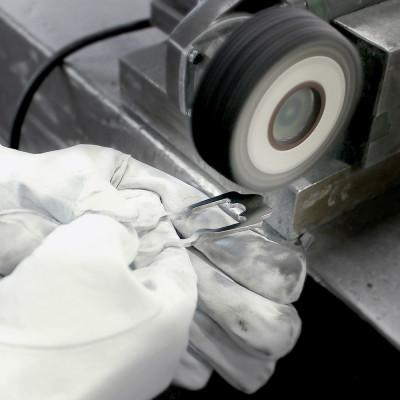 ふるさと納税 静岡市 【女性のアイデア×職人技】ステンレス製かんざし「Arcliner comb/Gold」 |  | 03