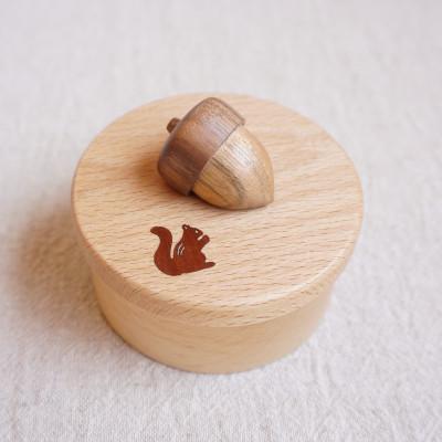ふるさと納税 北上市 木象嵌　どんぐりの小箱(りす)どんぐり型の持ち手がかわいい木製の小箱【夢工房】