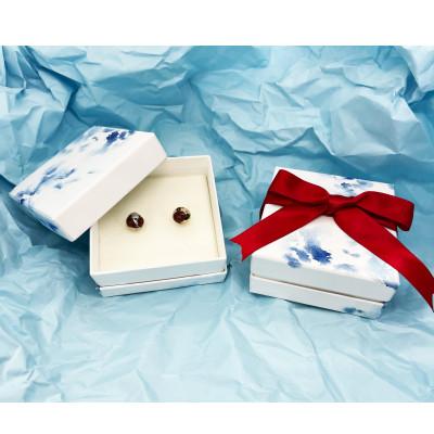 ふるさと納税 近江八幡市 『ビワパール(R)』の蒔絵ピアス K18(椿) |  | 03