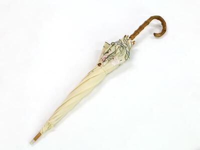 【シノワズリーモダン京都】女優日傘プレミアム 芍薬刺繍かわず張り逃熱日傘（ベージュ）