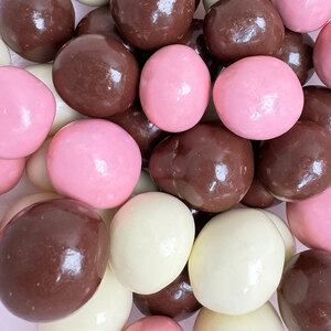 ミックスマカダミアチョコ 700g 350gx2袋 11月～3月発送 チョコレート チョコ スイーツ お菓子 おかし ミルク ホワイト イチゴ マカダミア ナッツ ギフト プレゼント 兵庫県 伊丹市