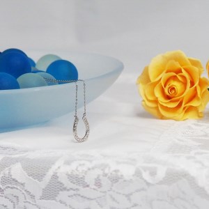 プラチナ ダイヤモンド ペンダントネックレス　HＨ-018608