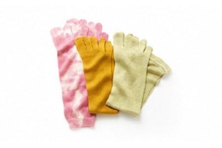 ＜S~Mサイズ×2足＞草木染め 冷えとりシルク 5本指靴下 2足組　【11218-0054】