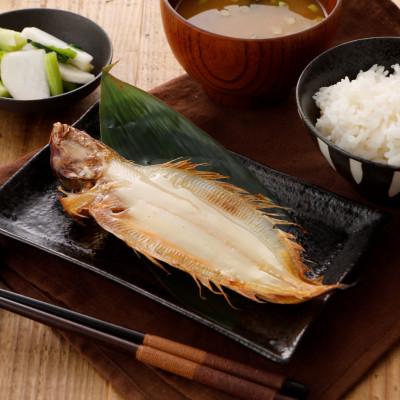 ふるさと納税 宮古市 一夜干しかれい「ヒレグロ 4尾」と「かれいの煮つけ」を得意料理にするセット MM0268 |  | 02