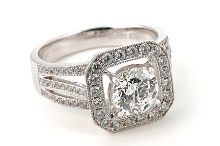 【一点もの】ダイヤモンド（1.010ct）プラチナリング　R88　K05144-H