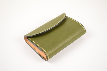 【minca】栃木レザーの三つ折り財布 ミドルサイズ ハンドステッチ滑らかな手触り/Middle wallet 01/オリーブ　518