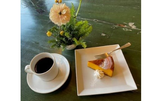 
                  偕行社かふぇのケーキ＆ドリンクセットチケット（ダイシモチサブレお土産1箱付き） （1名様）_Z2600117
                