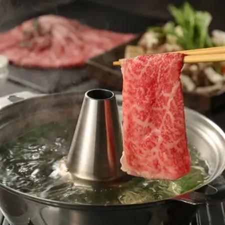 【特選米沢牛A-5】しゃぶしゃぶ用　2.4kg(400g×6包)　_牛肉 しゃぶしゃぶ 米沢牛 A5 肉 牛 にく ニク モモ肉 モモ もも肉 赤身 国産 スライス しゃぶしゃぶ用 おかず 惣菜 贈答